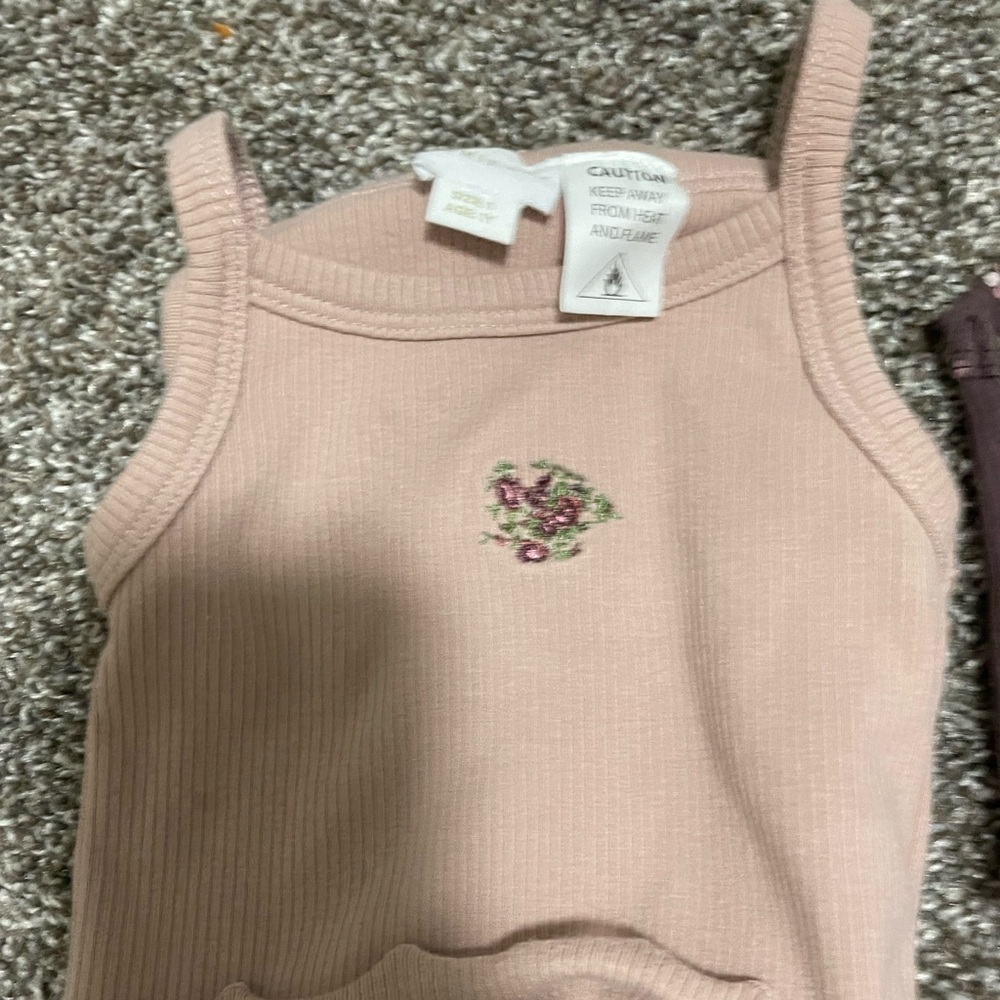 Jamie kay singlet
1 year
